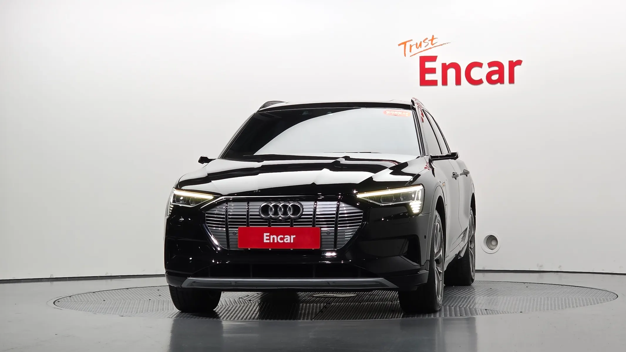 Audi e- 55 2021 2/37