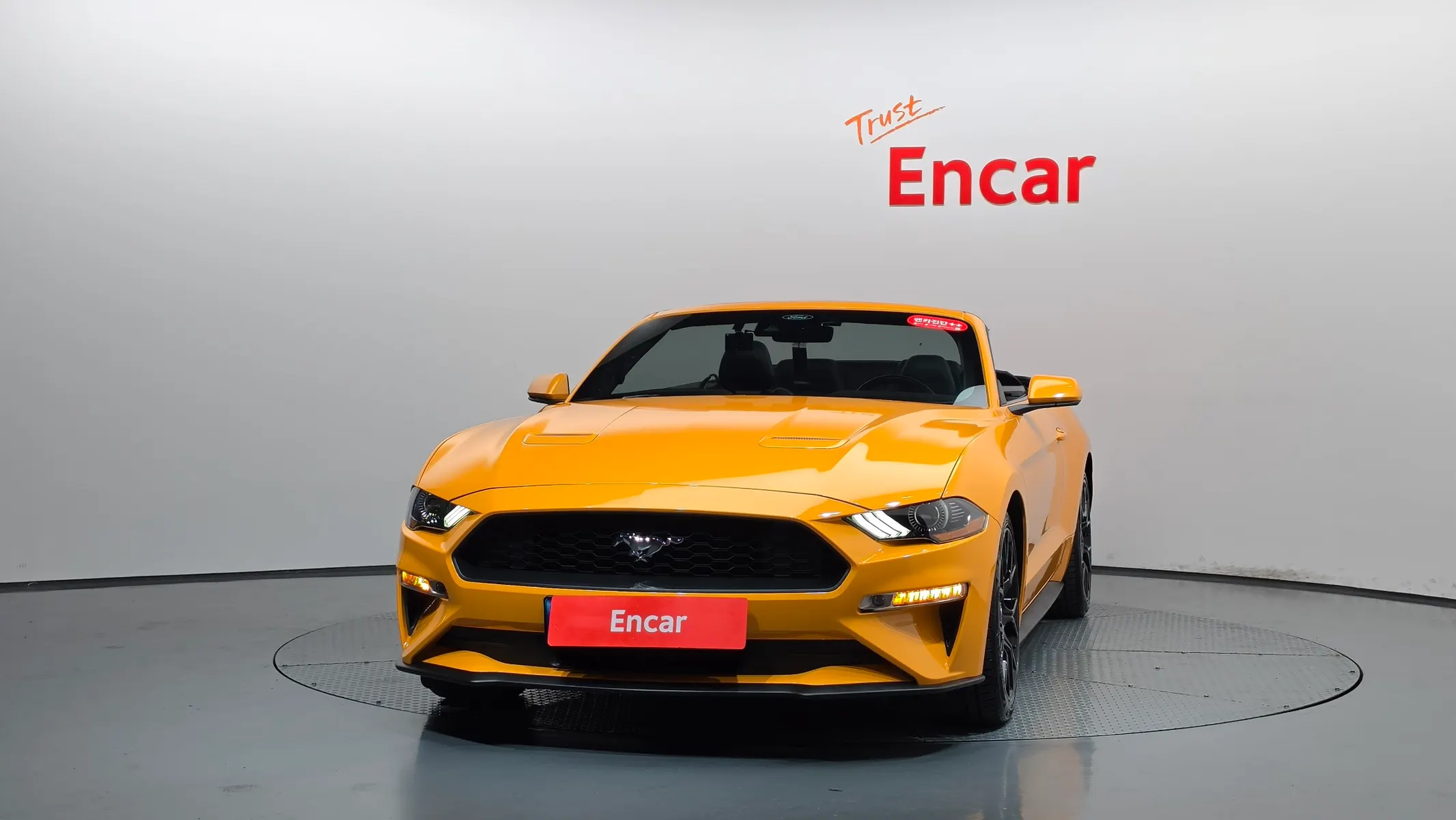Ford 머스탱 2022 2/5