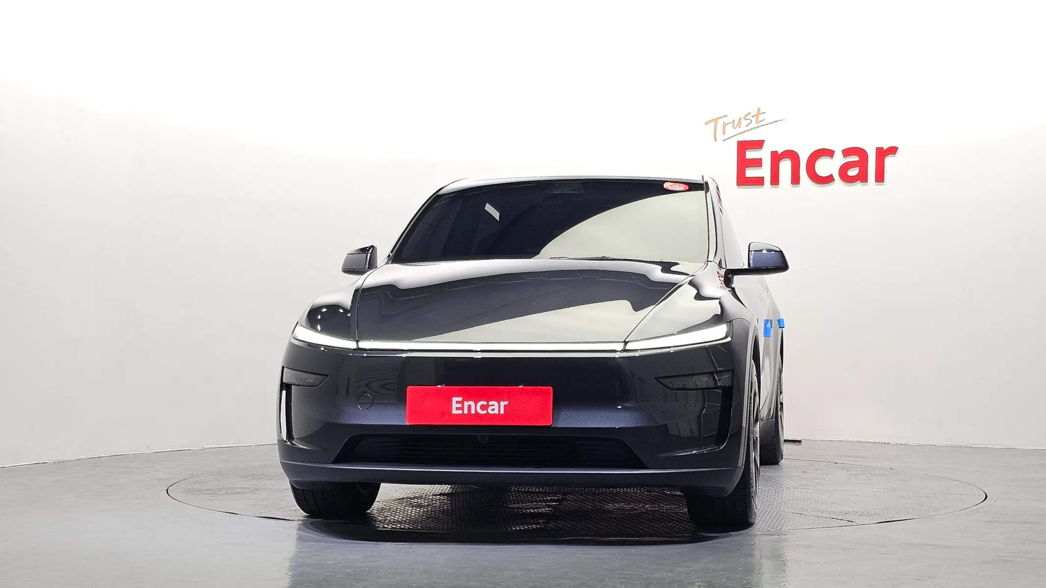 Tesla Y RWD 2025 3/36