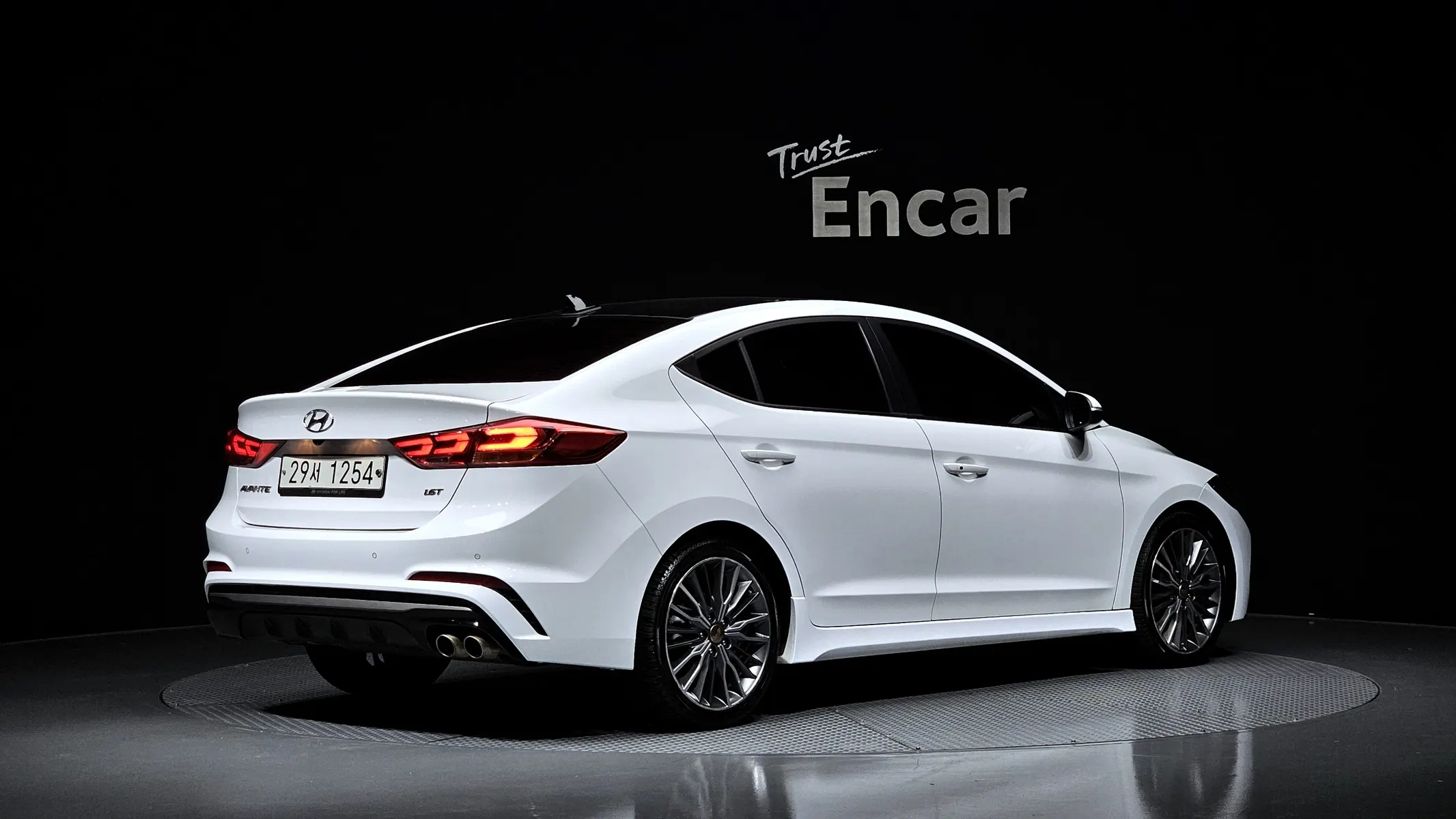 Hyundai AD 1.6 2017 2/36