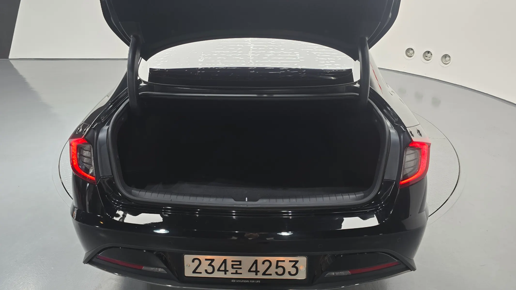 Hyundai (DN8) 2021 31/32