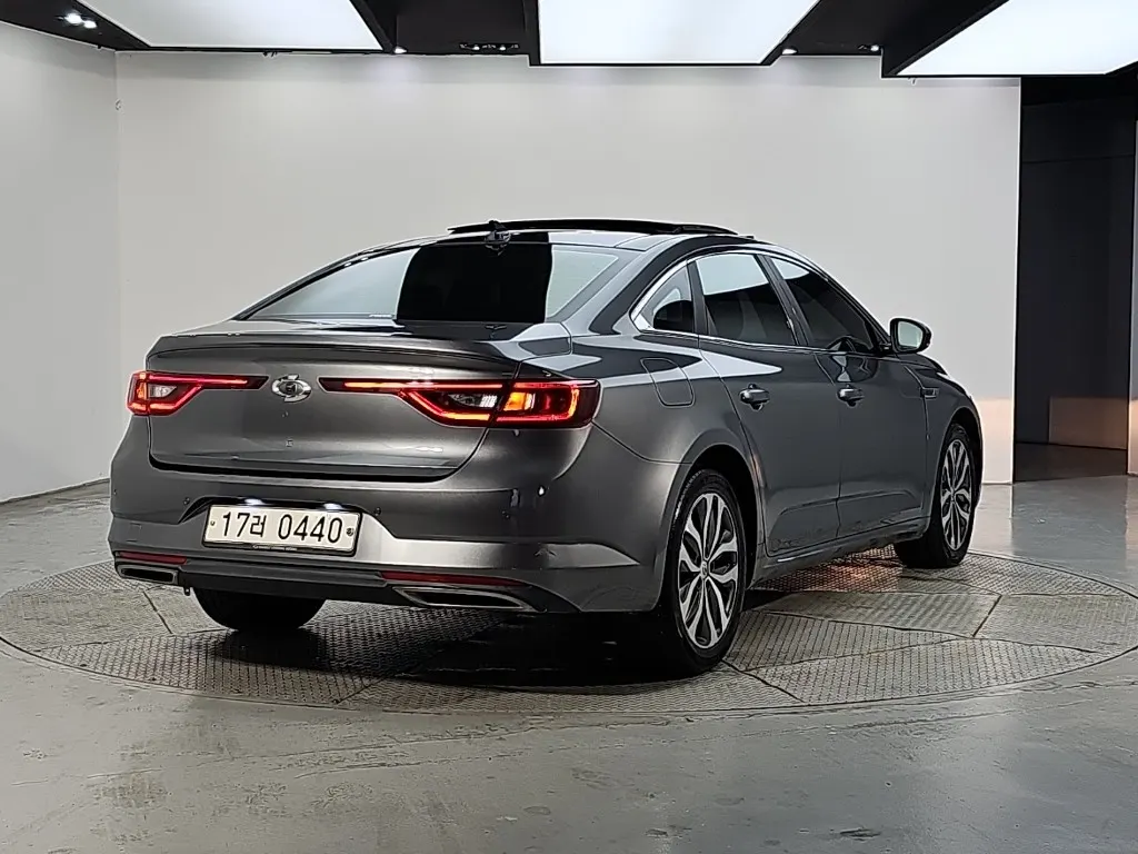 Renault Korea SM6 2.0 GDe LE 2016 3/5