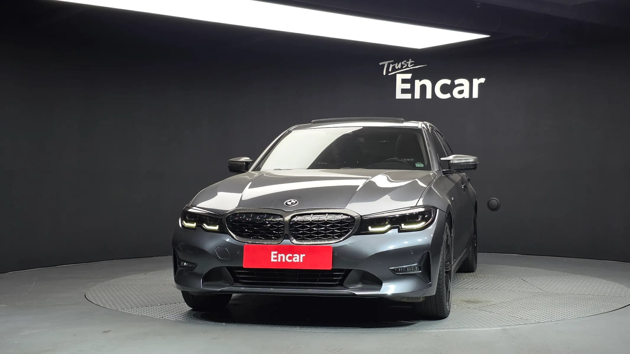 BMW 3 Series (G20) 330e 2020 3/21