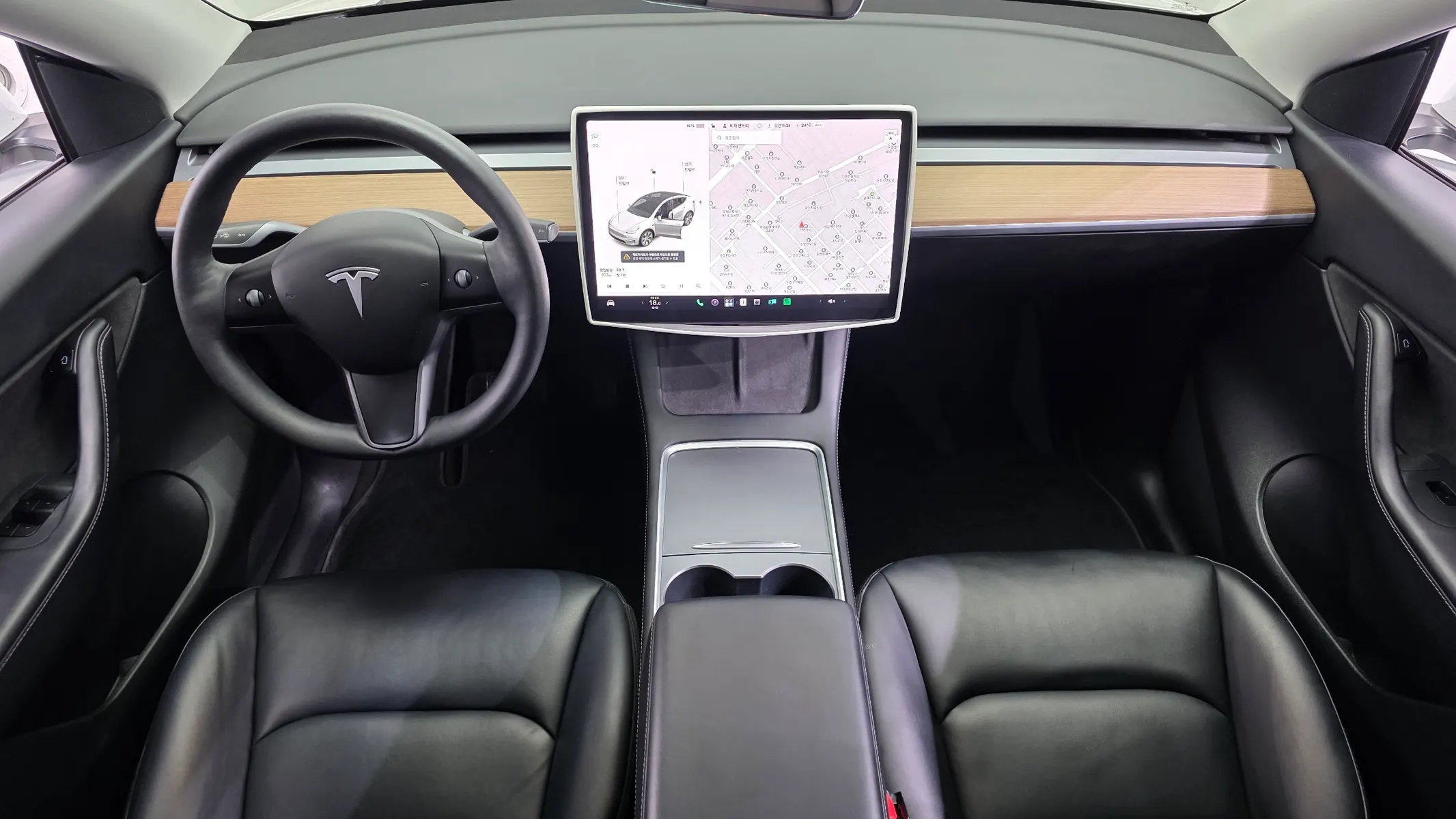 Tesla Y AWD 2021 4/5