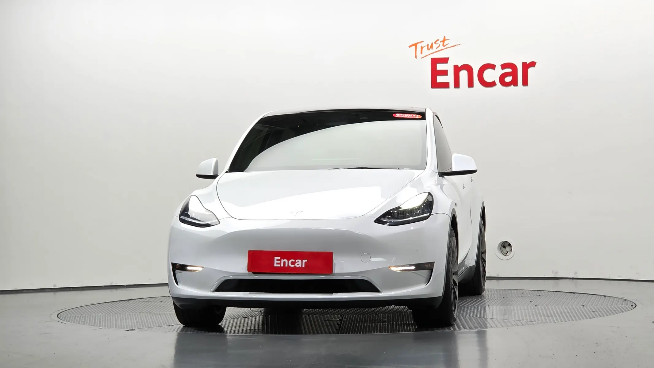 Tesla Y AWD 2021 2/5