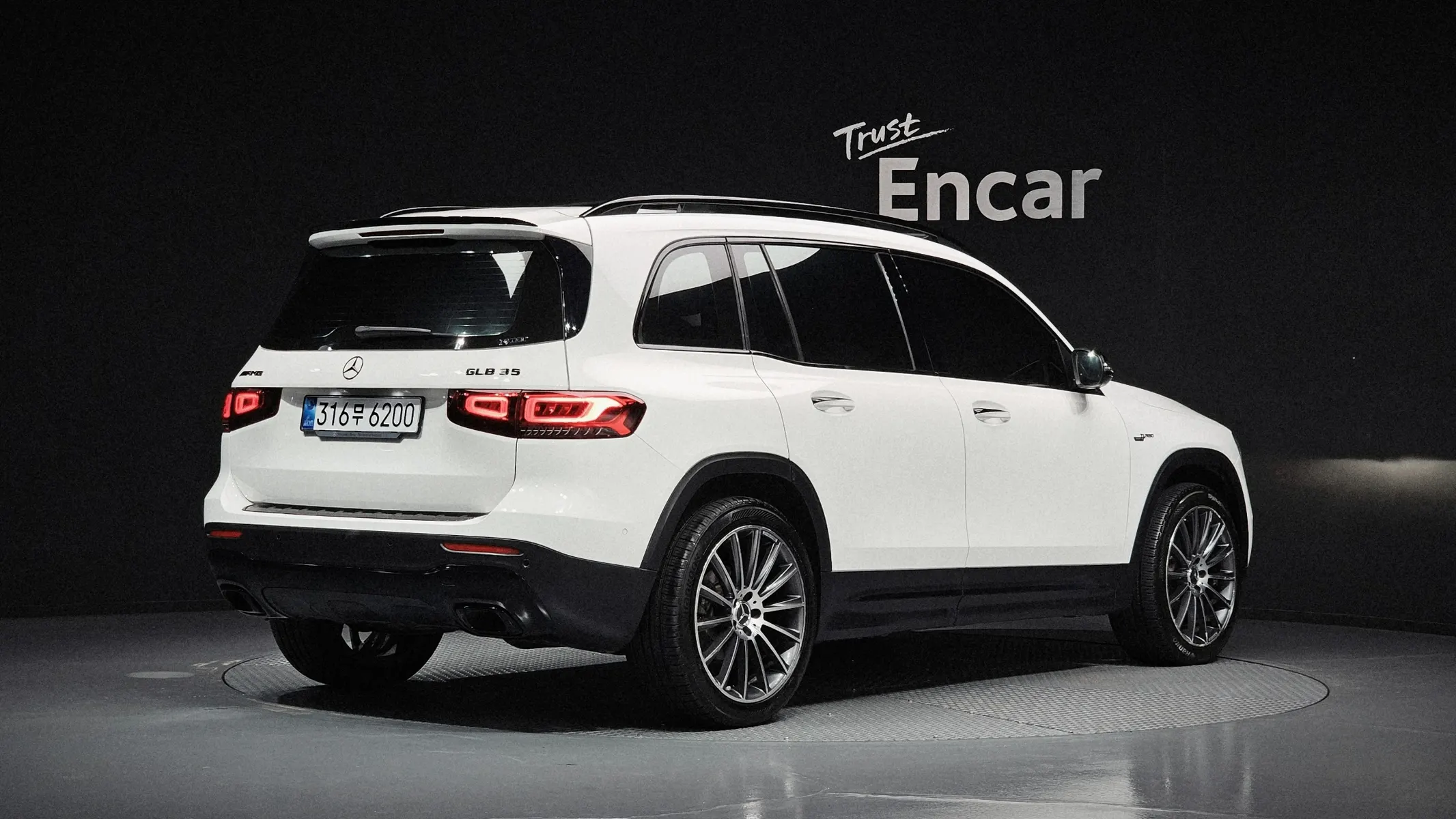 Mercedes-Benz GLB-Class X247 GLB220 2020 2/31