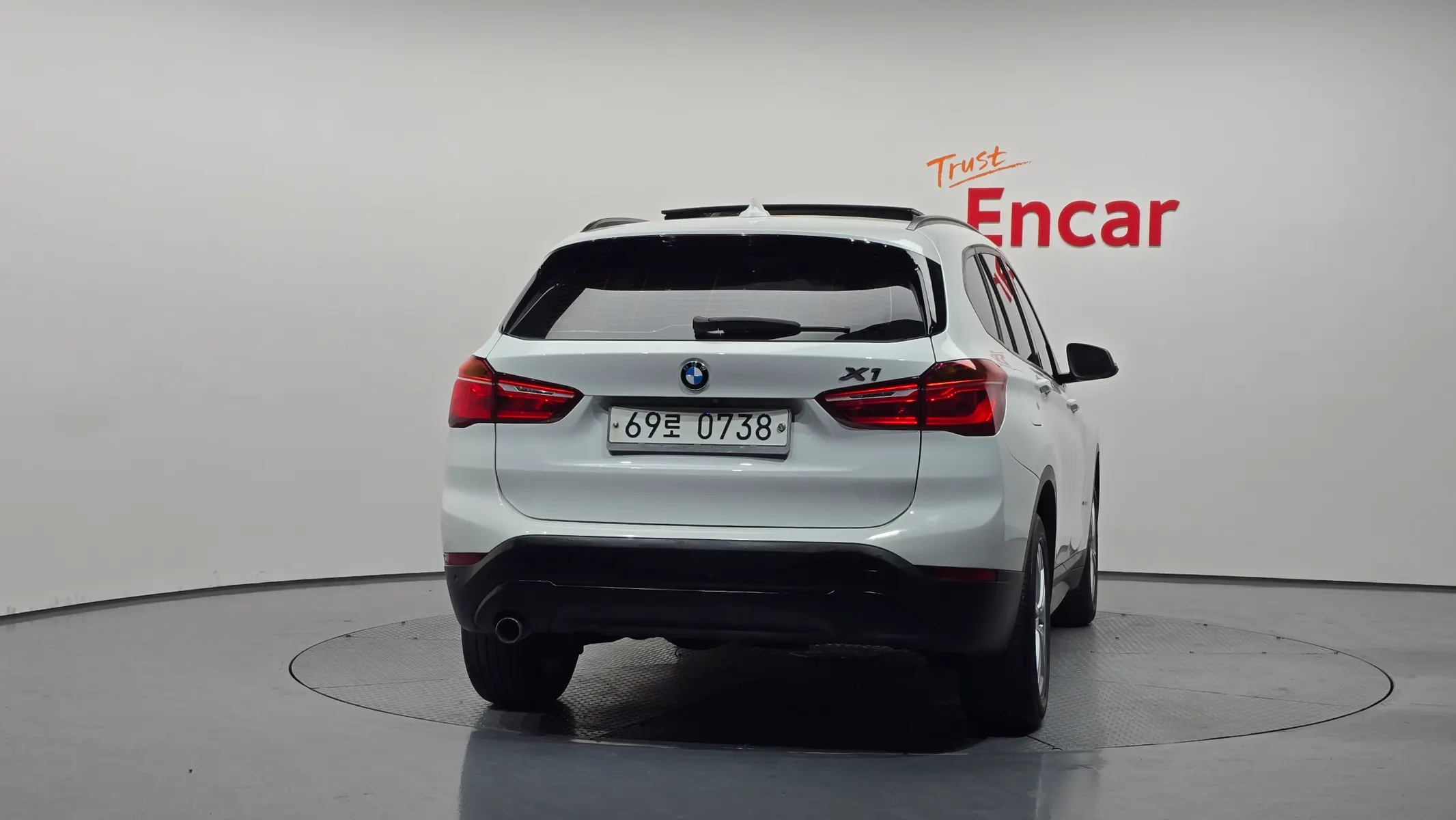 BMW X1 (F48) xDrive 18d 2016 3/32