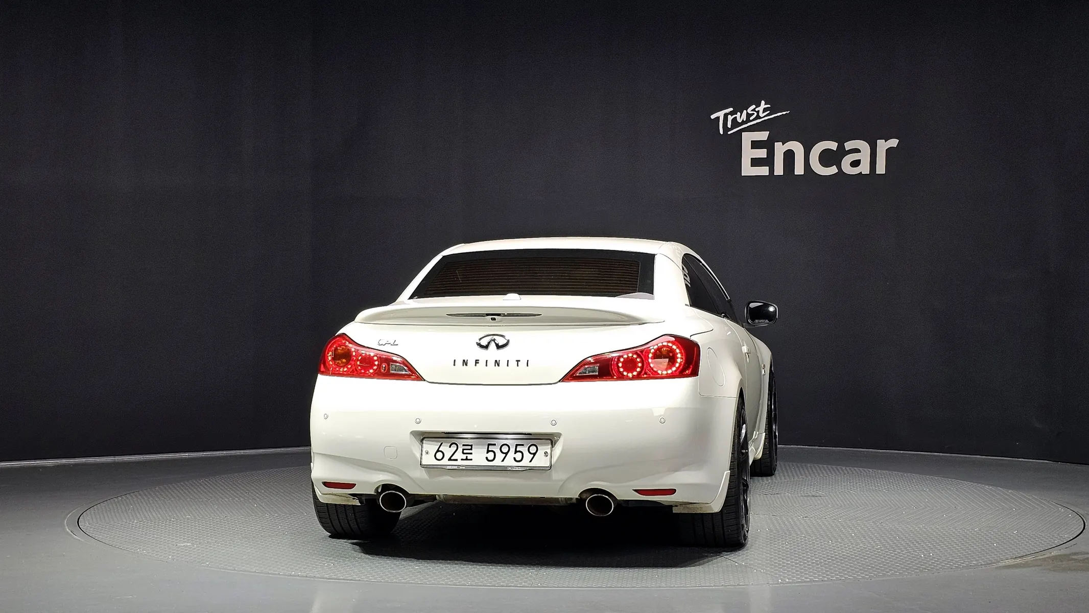 Infiniti G37 2010 3/5