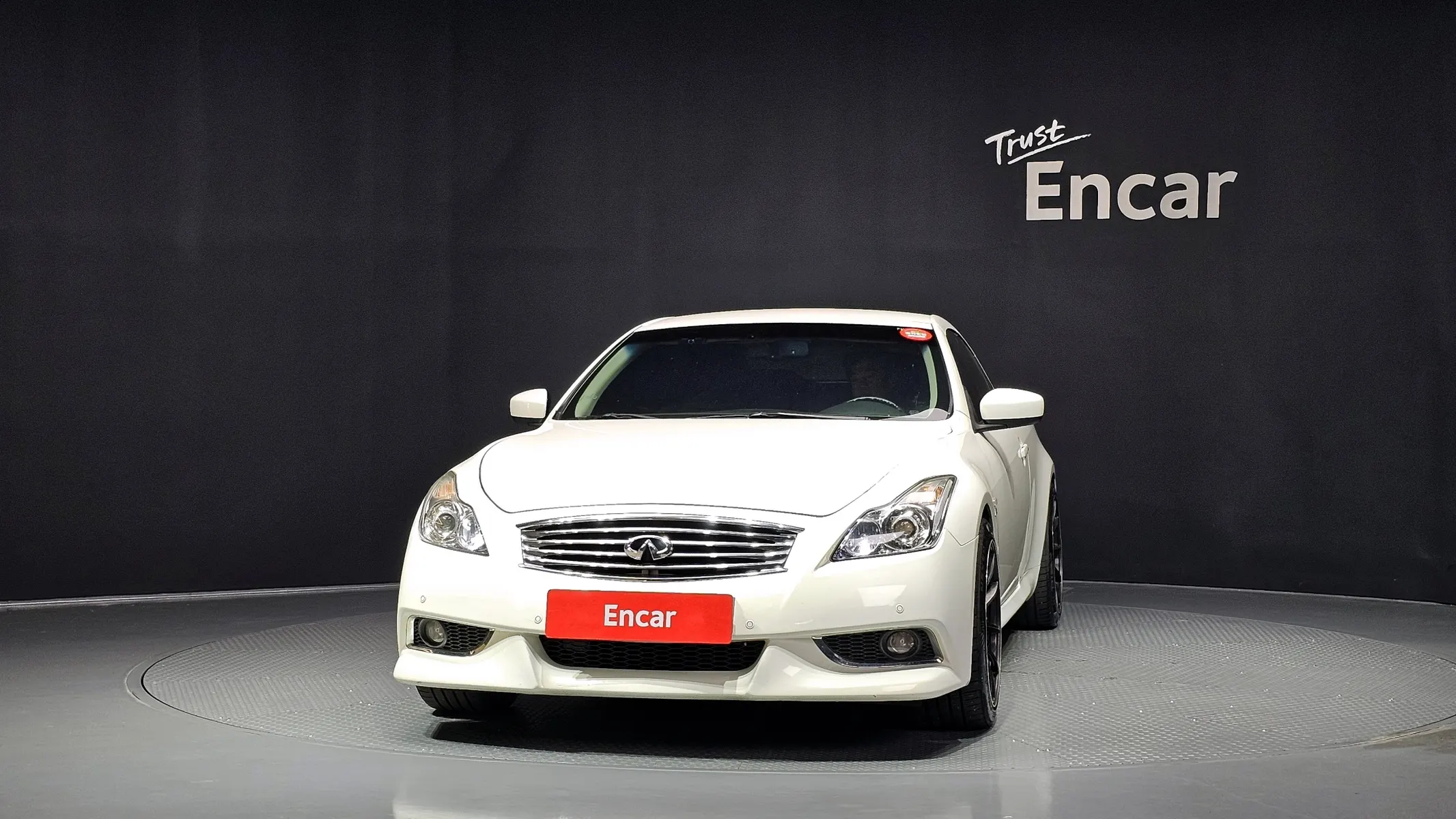 Infiniti G37 2010 2/5