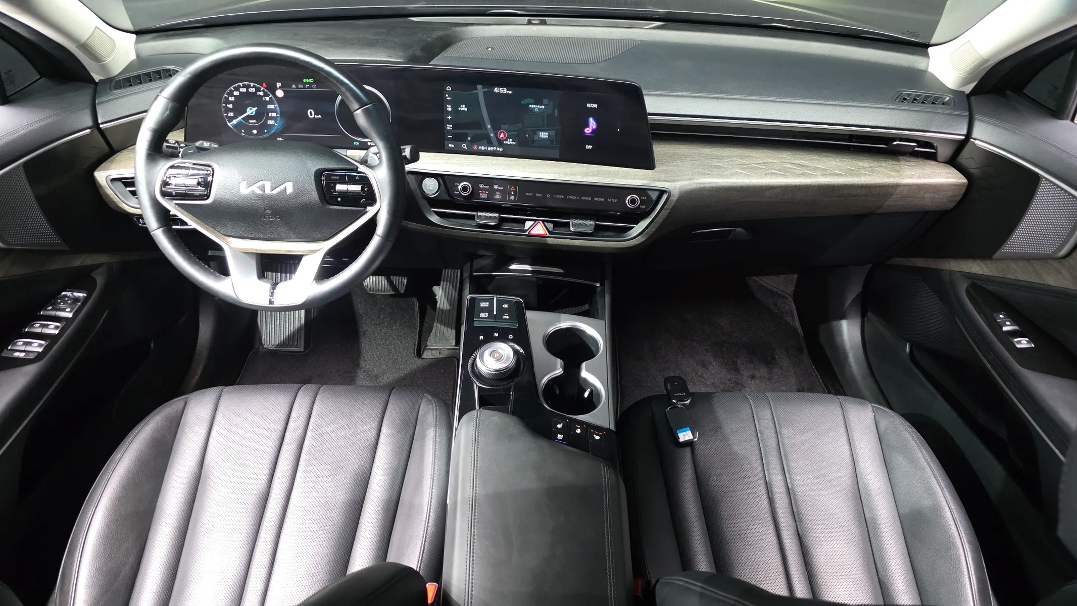 Kia K8 3.5 LPG 2WD 2022 4/5
