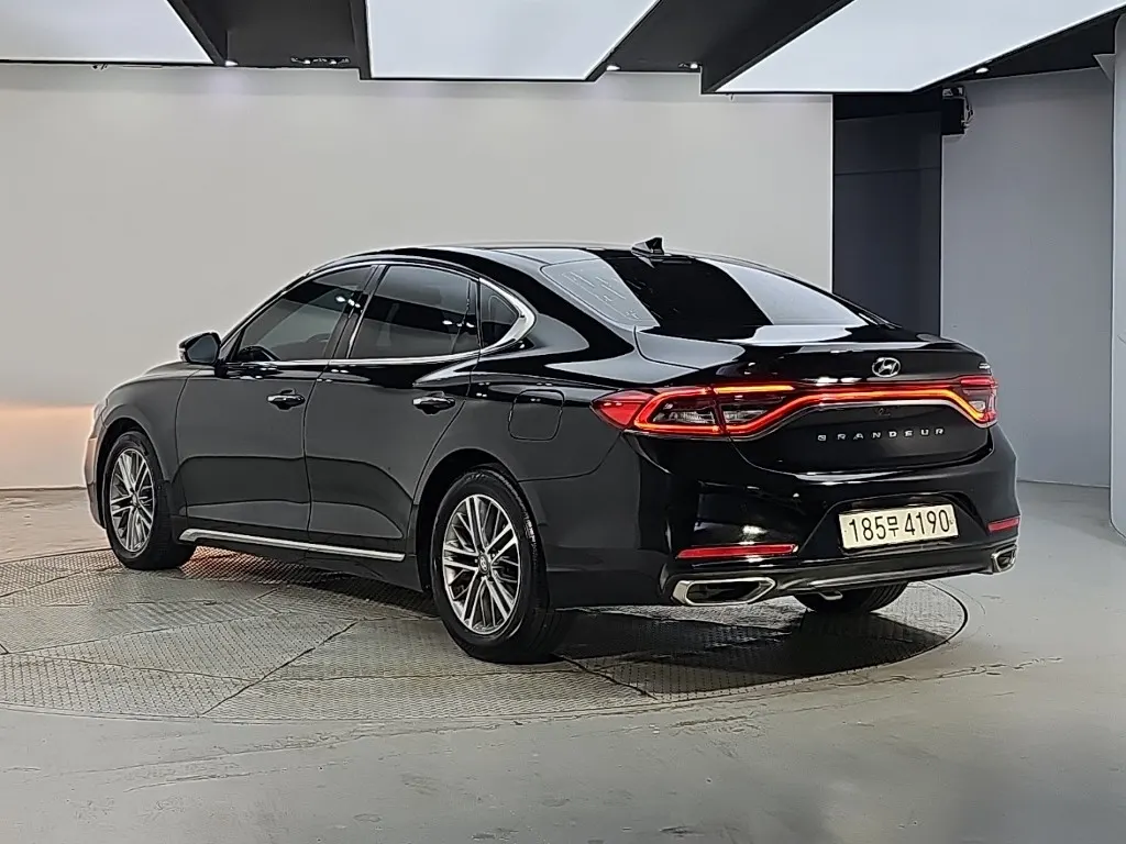 Hyundai IG 2.2 2018 2/5