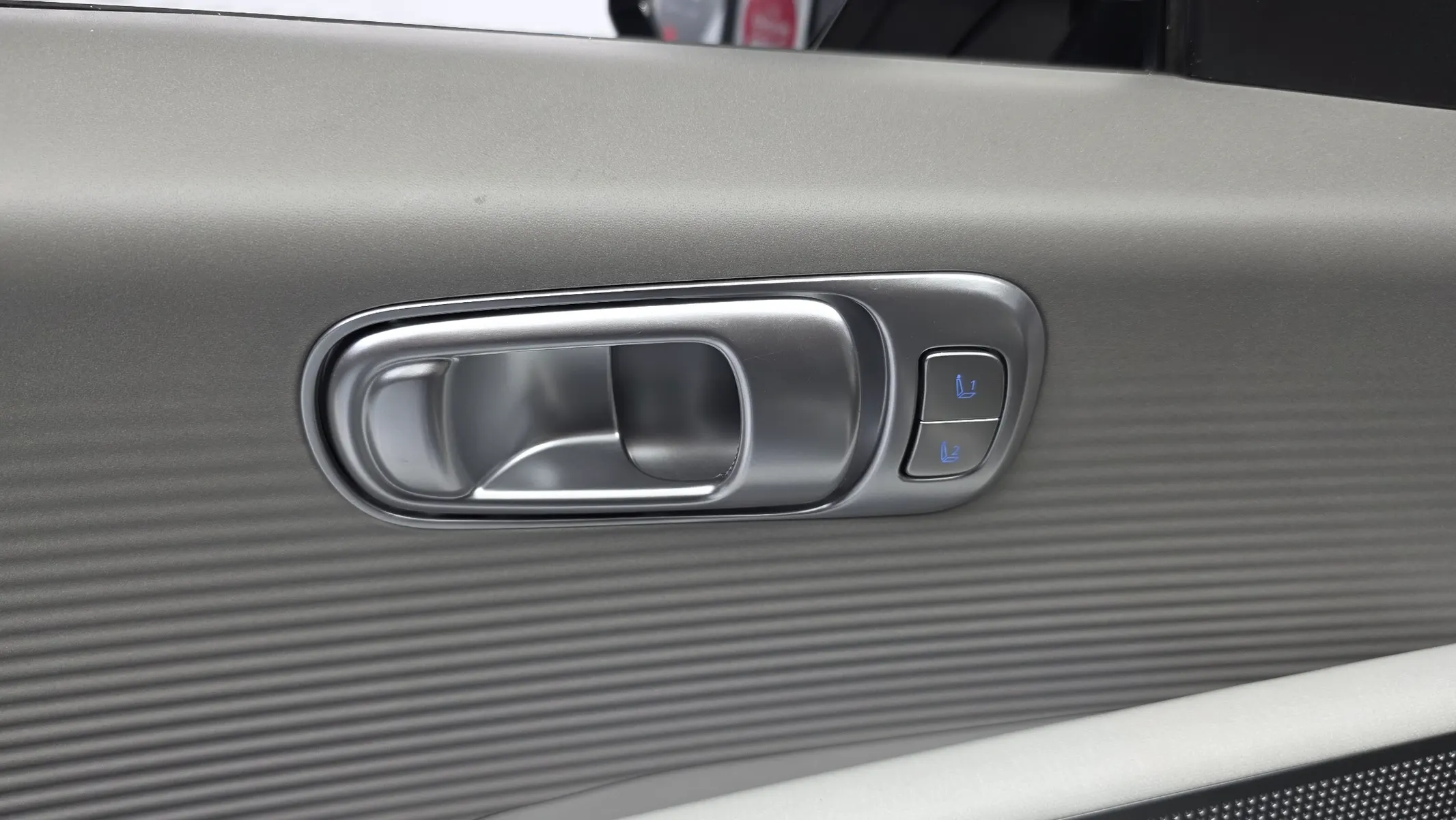 Hyundai Ioniq 6 AWD 2023 34/35