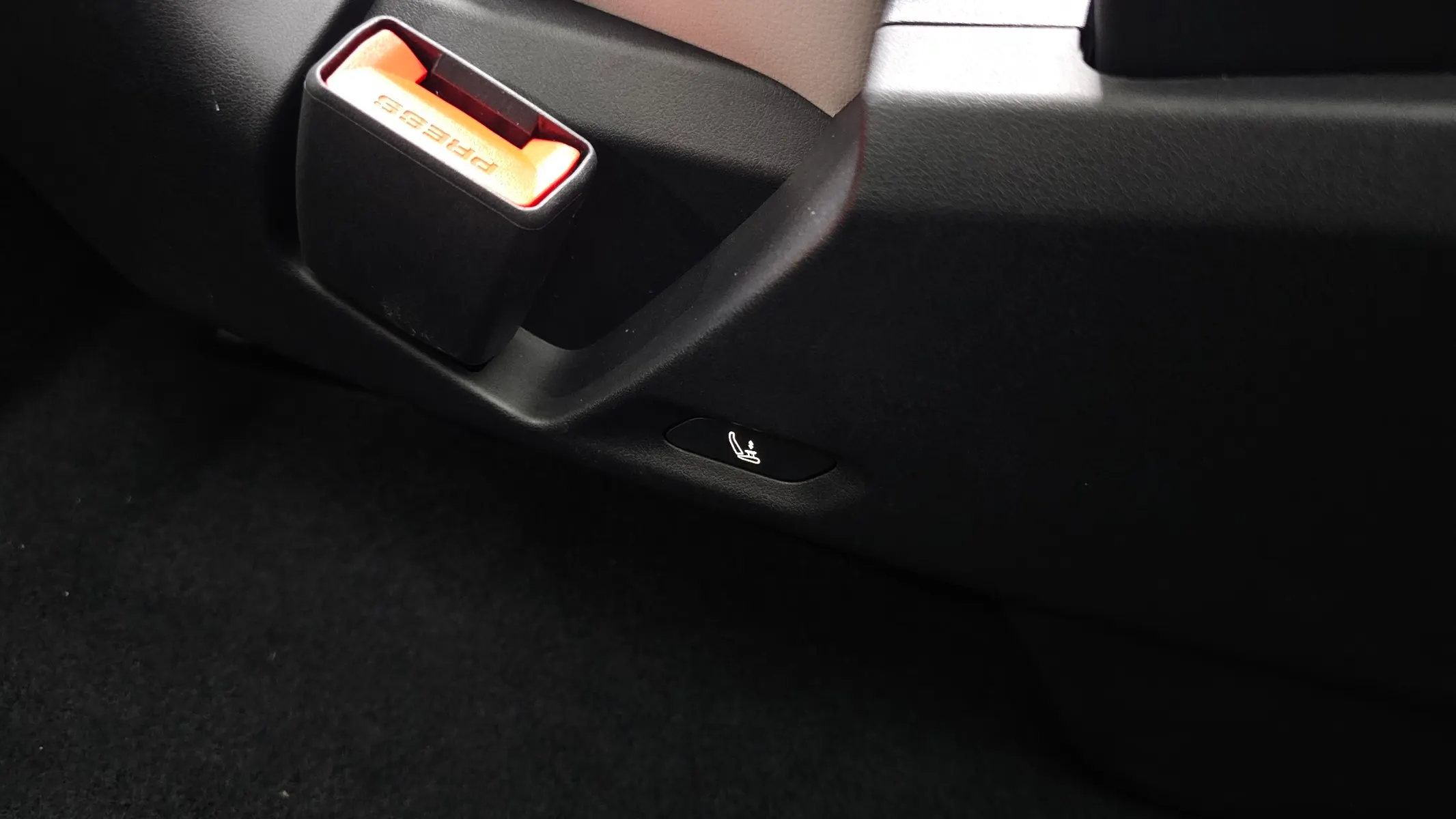 Tesla Y L AWD 2026 41/42