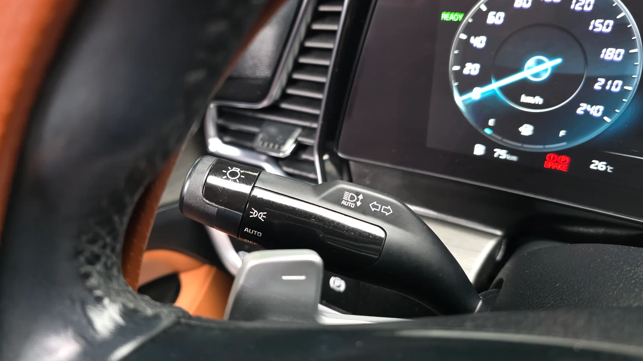 Kia 5 2WD 2022 35/36