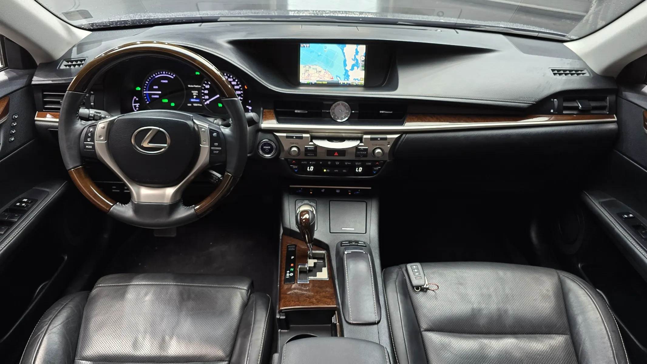 Lexus ES300h 2014 4/5