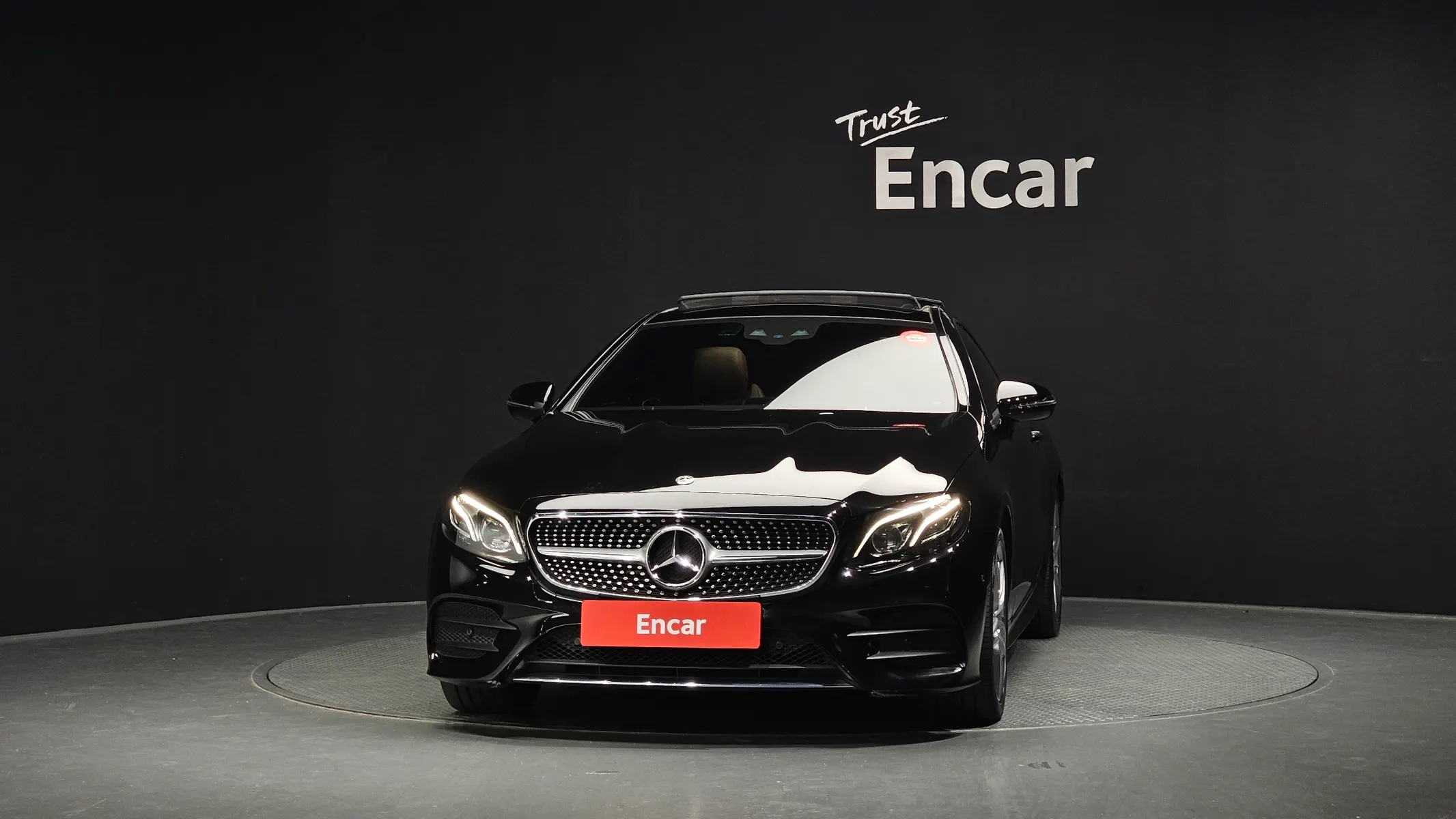 Mercedes-Benz E-Class W213 E220d 2018 3/36