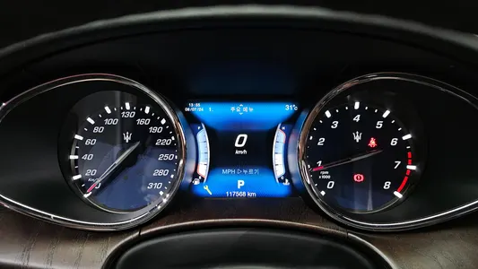 Maserati 콰트로포르테 3.0 V6 2017 8