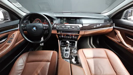 BMW 5 Series (F10) 528i xDrive 2013 7