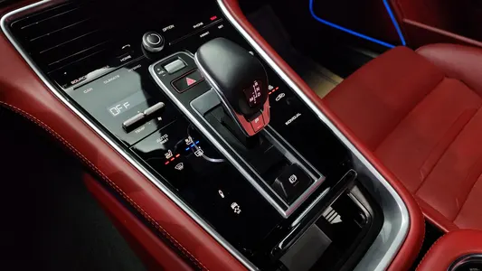Porsche (971) 2.9 AWD E- 2020 9