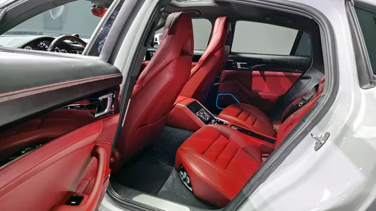 Porsche (971) 2.9 AWD E- 2020 11