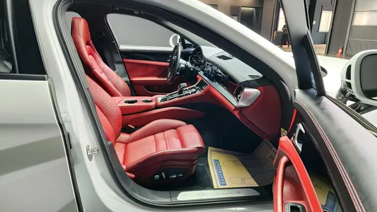 Porsche (971) 2.9 AWD E- 2020 10