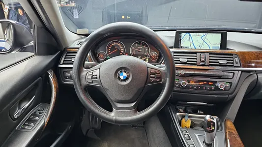 BMW 3 Series (F30) 320d 2015 13
