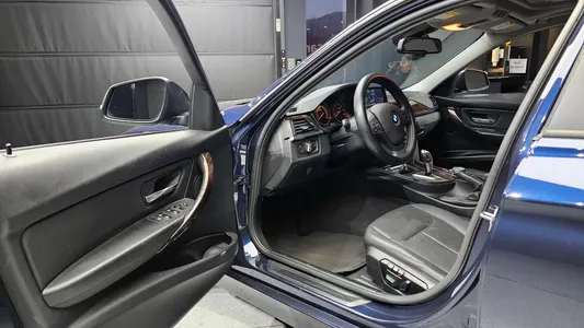 BMW 3 Series (F30) 320d 2015 10