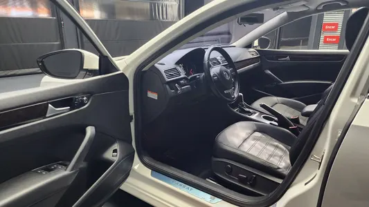 Volkswagen 파사트 1.8 TSI 2015 10