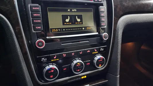 Volkswagen 파사트 1.8 TSI 2015 16