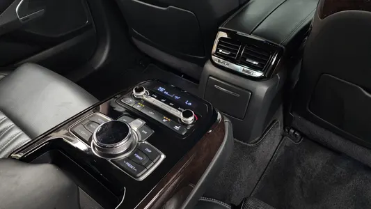 Genesis EQ900 3.8 GDI AWD 2016 19