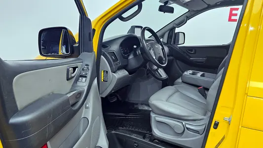 Hyundai Grand Starex 12 LPi 2015 11