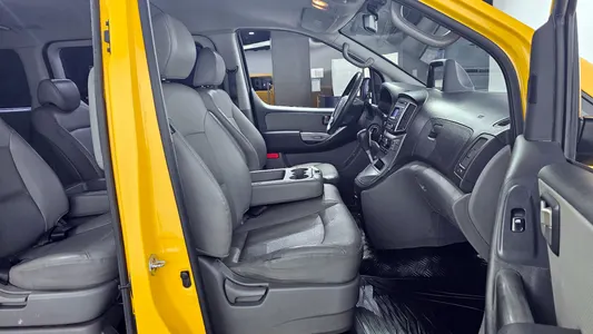 Hyundai Grand Starex 12 LPi 2015 10