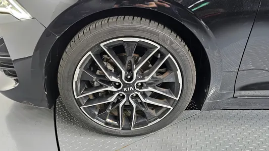 Kia K5 3 1.6 2020 5