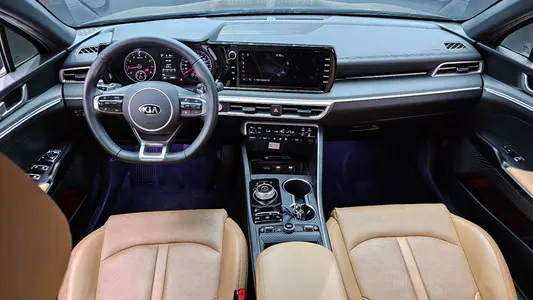 Kia K5 3 1.6 2020 7