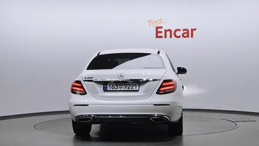 Mercedes-Benz E-Class W213 E300 2018 4