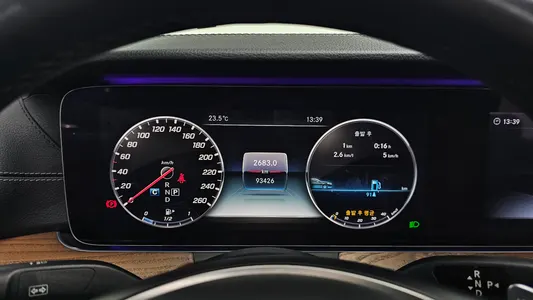 Mercedes-Benz E-Class W213 E300 2018 8