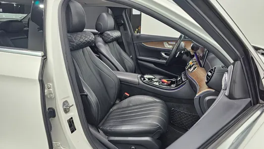 Mercedes-Benz E-Class W213 E300 2018 10