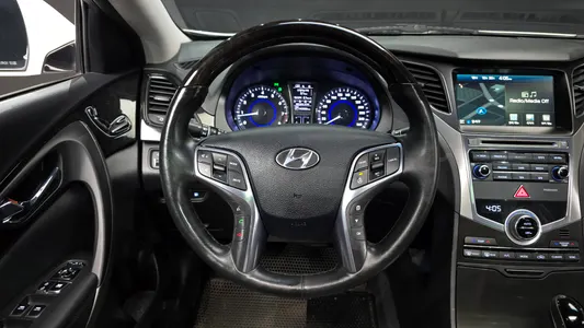 Hyundai Grandeur HG HG240 2016 13