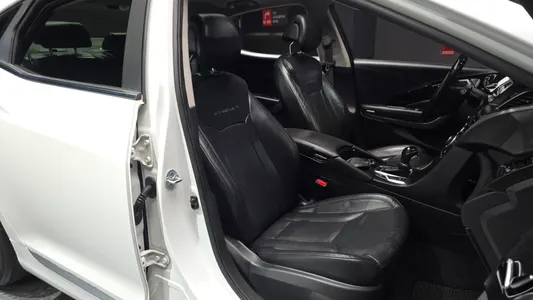 Hyundai Grandeur HG HG240 2016 10