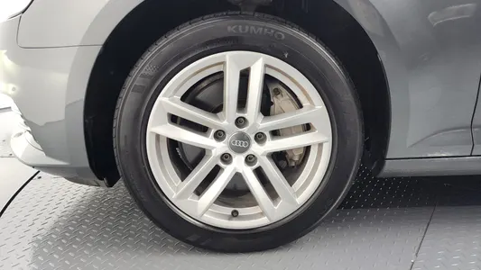 Audi A4 (B9) 45 TFSI 2016 5