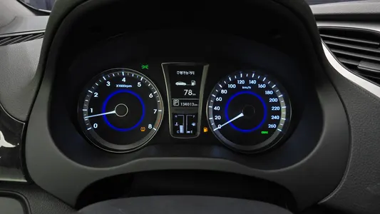 Hyundai Grandeur HG HG240 2014 8