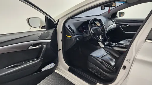 Hyundai i40 1.7 VGT 2014 10