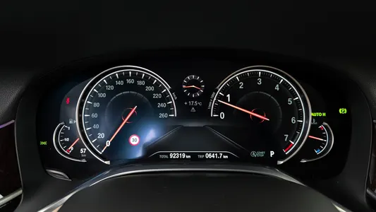 BMW 7 Series (G11) 750Li xDrive 2016 8