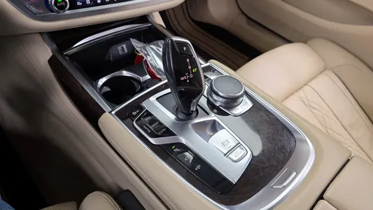 BMW 7 Series (G11) 750Li xDrive 2016 9