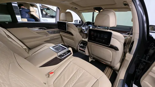 BMW 7 Series (G11) 750Li xDrive 2016 12