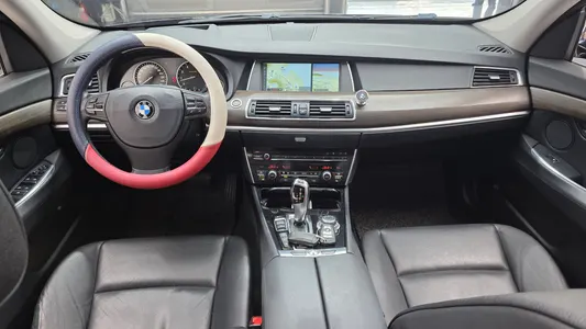 BMW 5 Series GT (F07) GT xDrive 2011 7