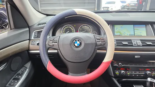 BMW 5 Series GT (F07) GT xDrive 2011 13