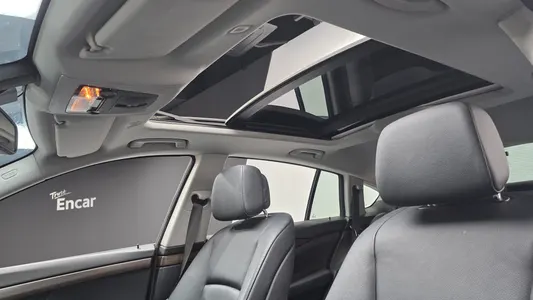 BMW 5 Series GT (F07) GT xDrive 2011 19
