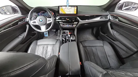 BMW 5 Series (G30) 523d M 2021 7