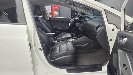 Kia K3 2015 11